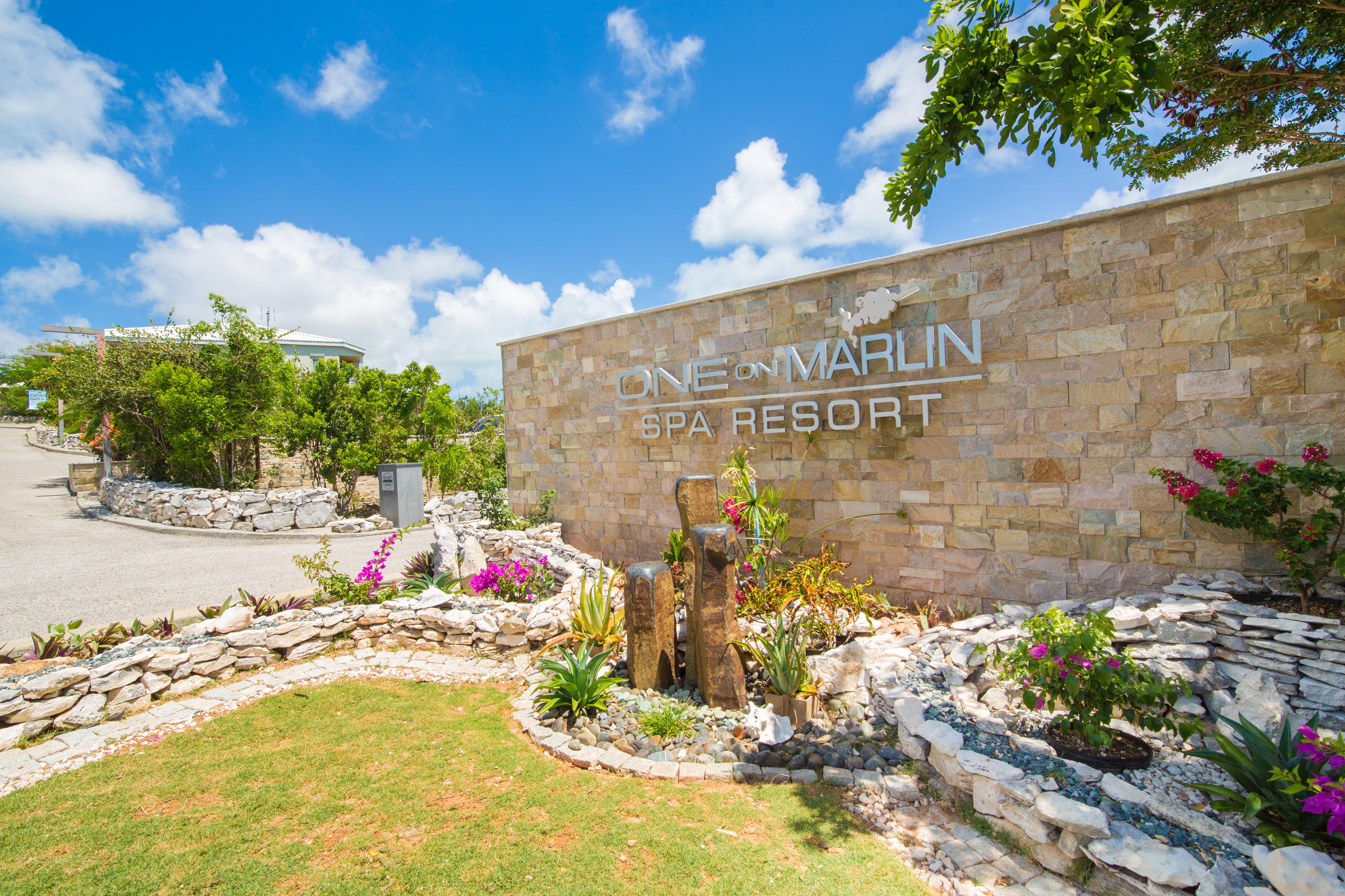 One On Marlin Resort (Adults Only) Turtle Cove Экстерьер фото